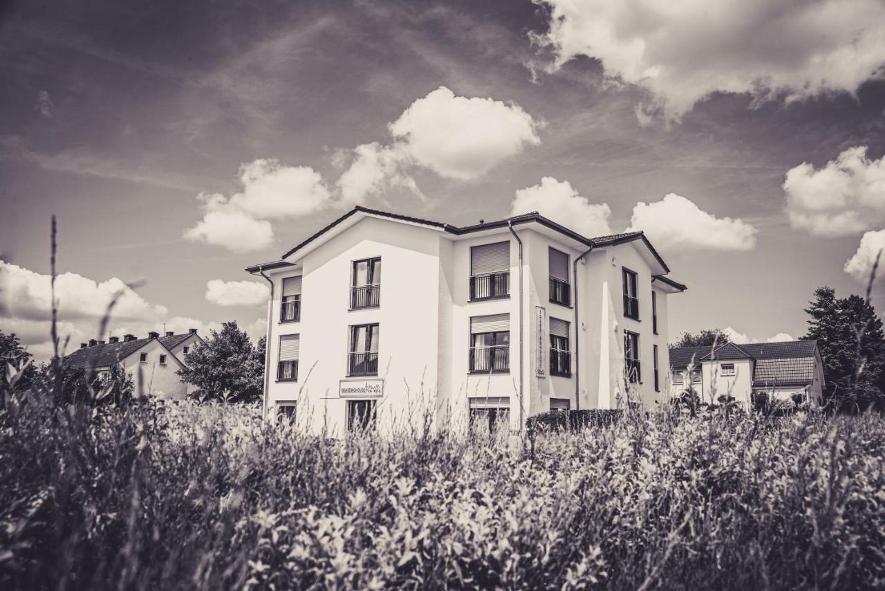 Boardinghouse Am Teuto Aparthotel เลงเกอริค ภายนอก รูปภาพ