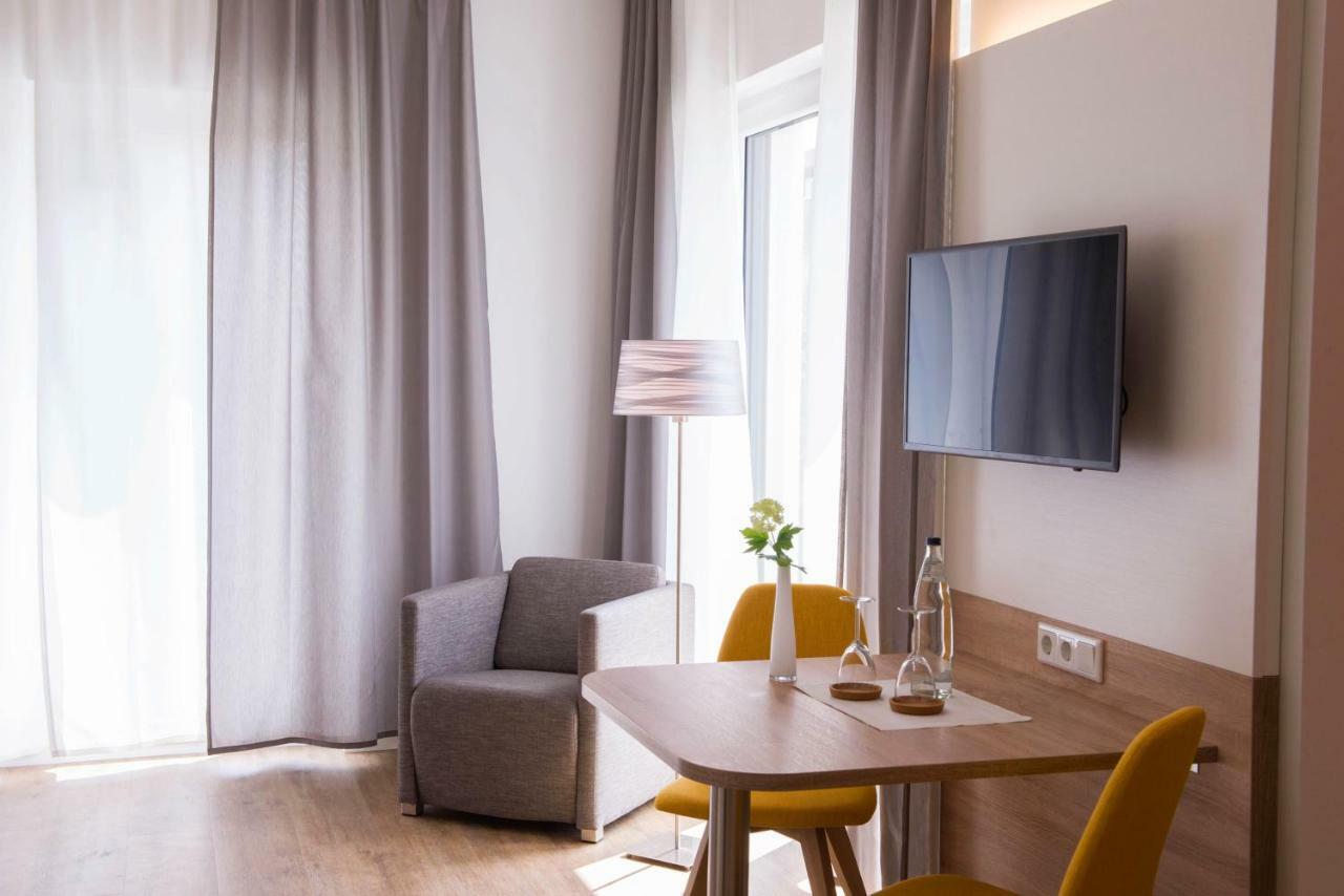 Boardinghouse Am Teuto Aparthotel เลงเกอริค ภายนอก รูปภาพ